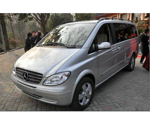 15座商務車